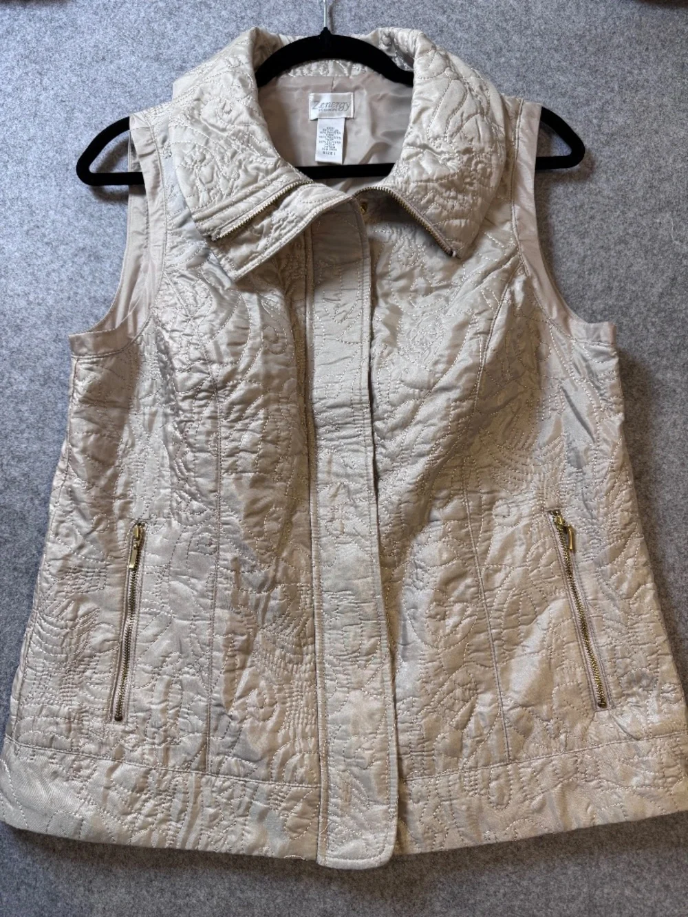 Zenergy by Chico’s Quilted Vest Beige Champagne Metallic Zip Front Size 1 - Picture 2 of 11